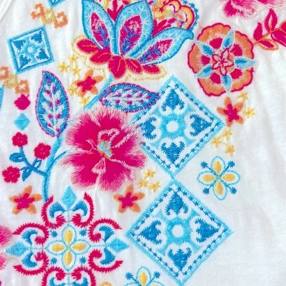 Savanna Jane Floral Embroidered Top White Size Small - Picture 8 of 11